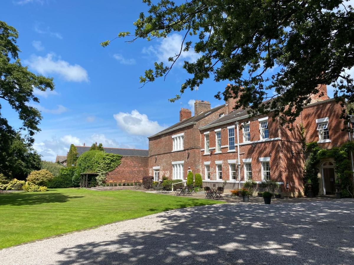 Singleton Lodge Country House Hotel Poulton-le-Fylde Exterior foto